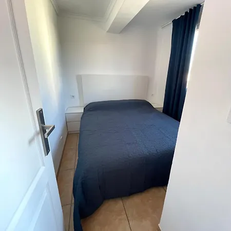 Luis Vives Apartment *